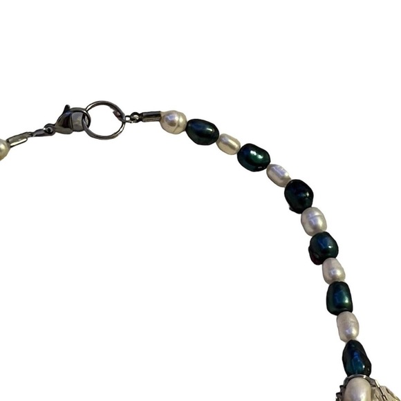 FAIRY HANDMADE PEARL NECKLACE. - Picture 3 of 4